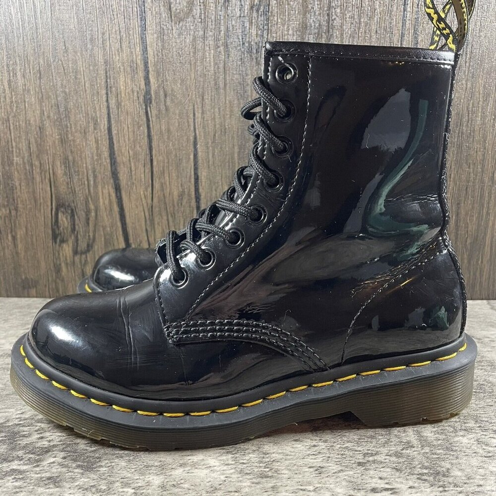 Dr Martens 11821 Glossy Black Leather Lace 8 Eyelet Combat Boots Womens Size 6 - Picture 4 of 9